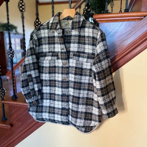 Banana Republic Petite Oversized Italian Boucle Shirt Jacket - Picture 1 of 12